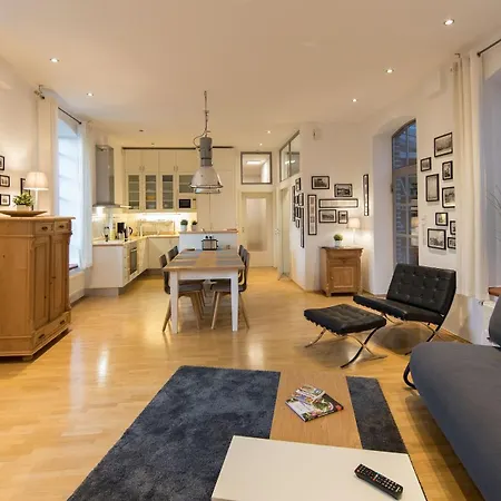 Lokomotel-wohnung, Luxus Im Lokschuppen 3*