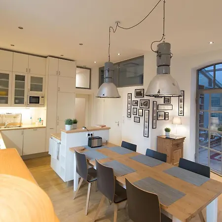 Lokomotel-wohnung, Luxus Im Lokschuppen Apartment